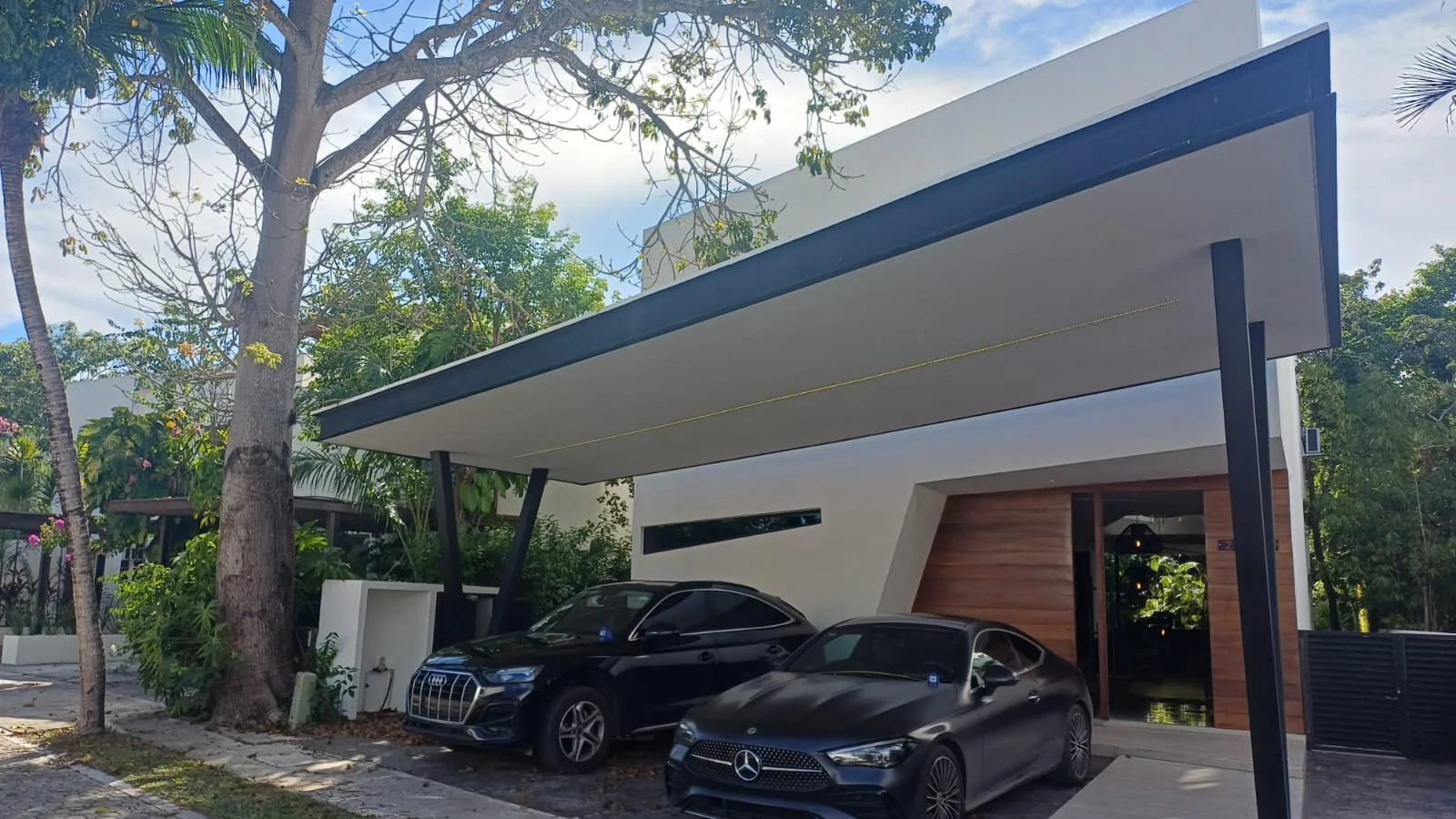 Fotografía de la fachada de Club Real 223 en Playacar